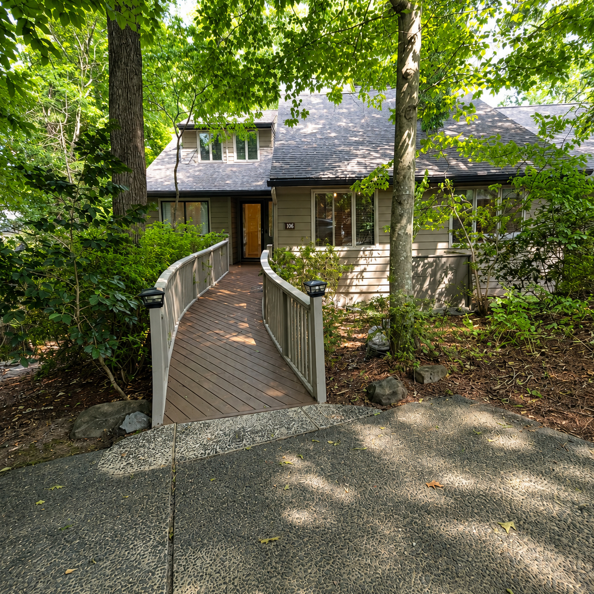 106 Montrose Drive